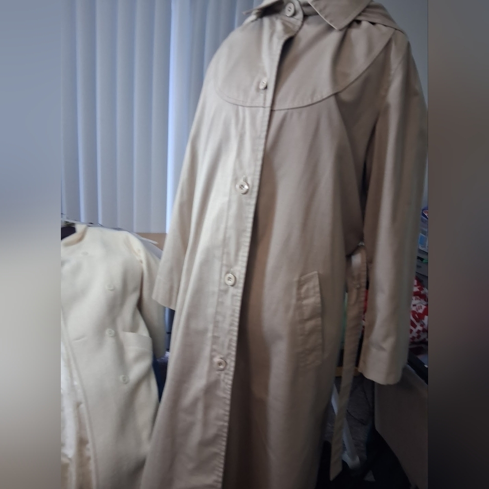 London Fog Elegant Brown Outerwear - Picture 2 of 9